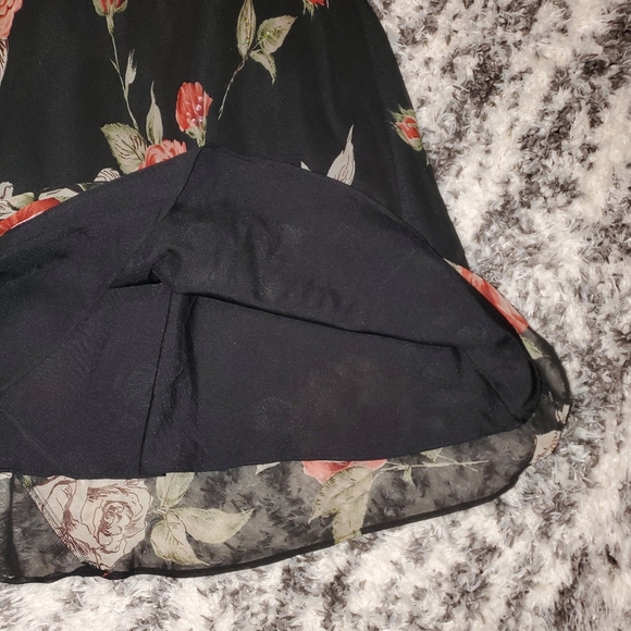 American Angel black dress with rose sheer fabric and cap sleeves - Picture 8 of 8